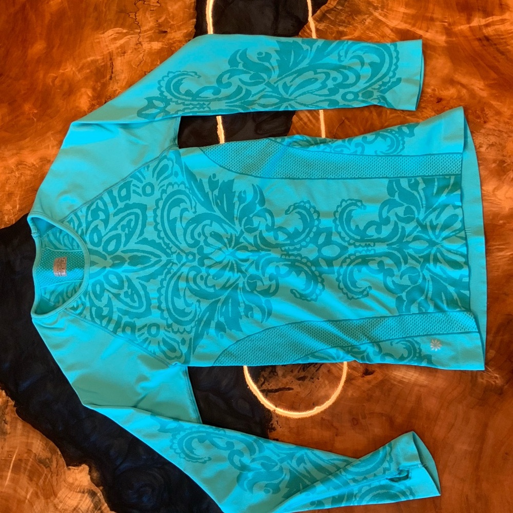 Athleta Teal Blue Winter Layer Patterned Top W Th… - image 1